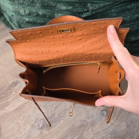 Chic Orange Satchel Bag - Picture 4 of 4